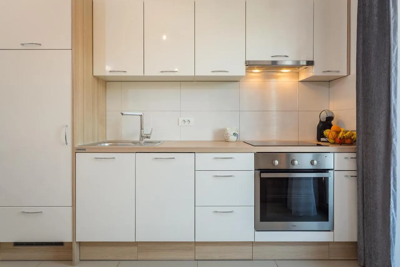 D&D, New City Apartment With Parking Pula Croatia